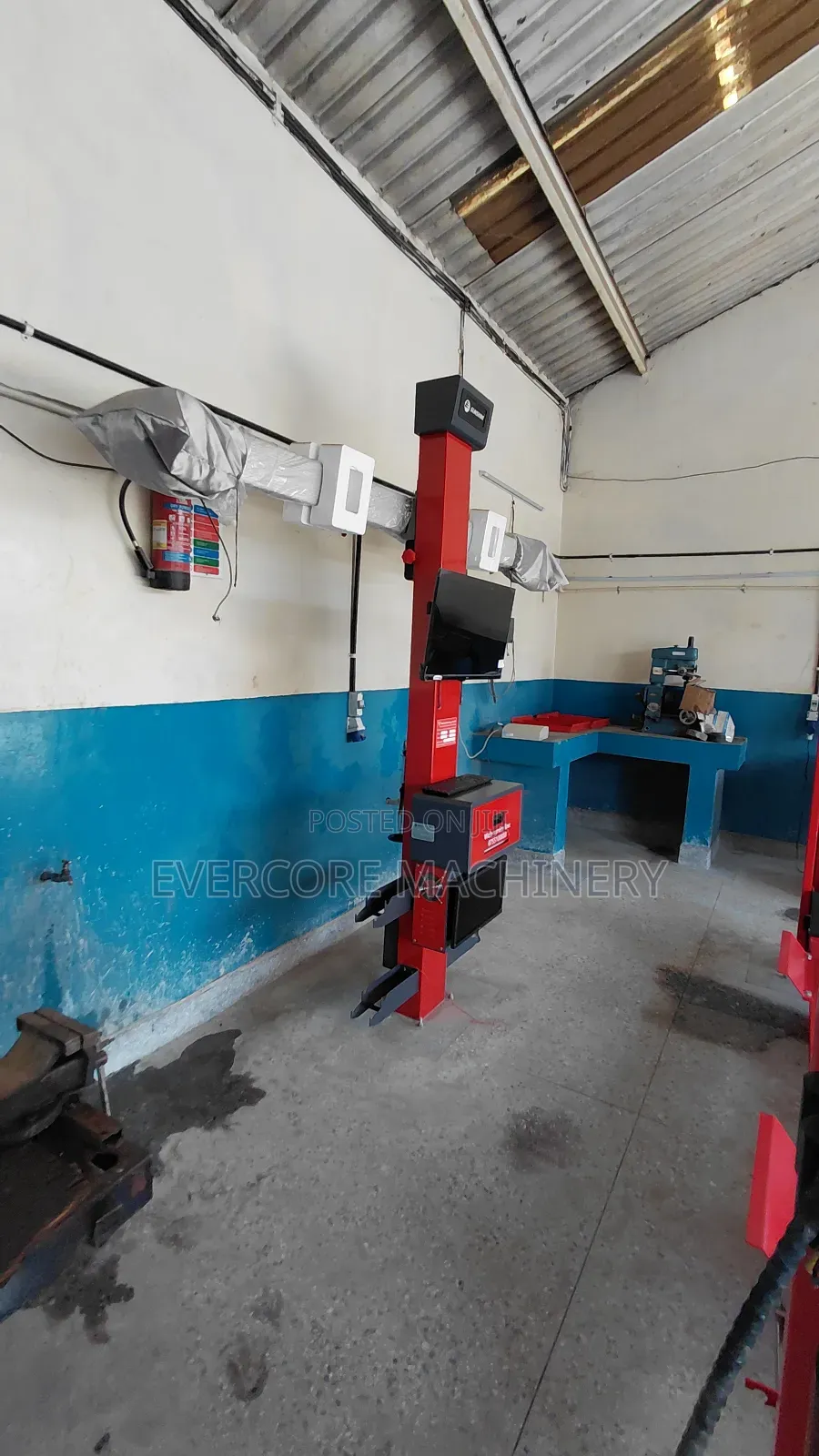 Sunshine Italy S-m5 3d Wheel Alignment Machine.