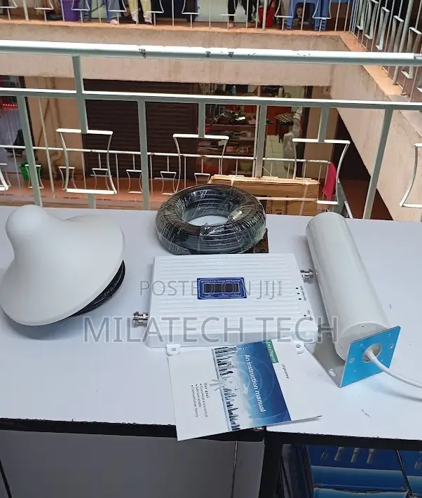 Tri-Band 2g 3g 4g Cell Phone Signal Enhancer,