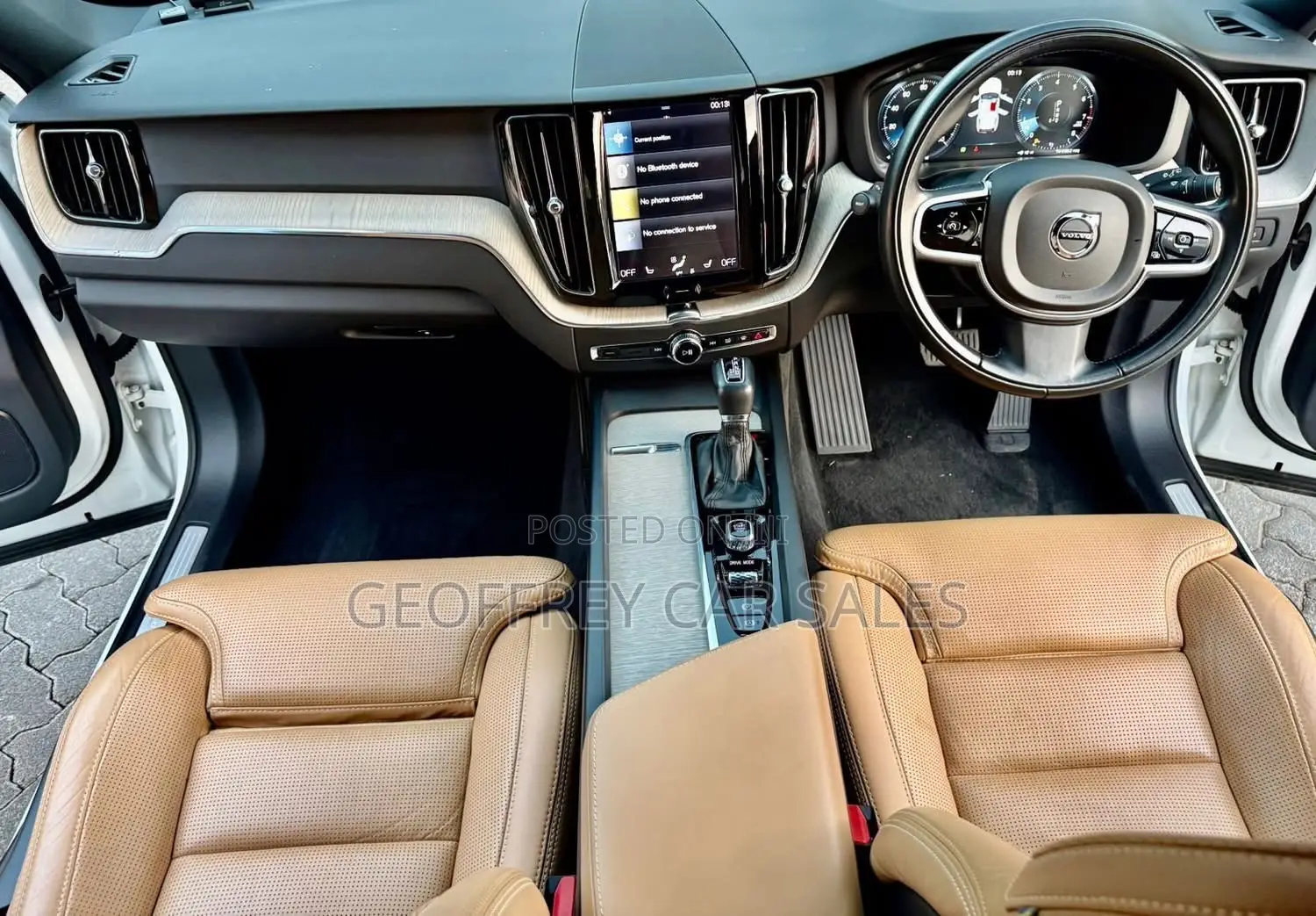 Volvo XC60 2019 White