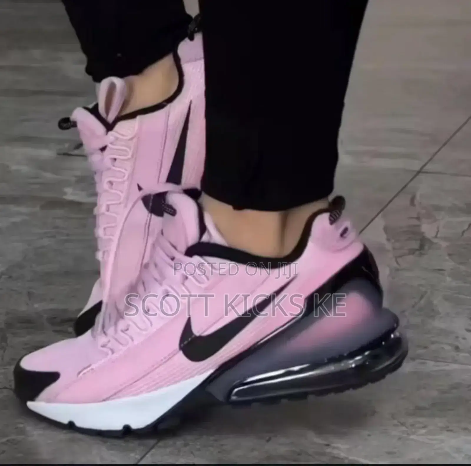 Nike Pulse Pink