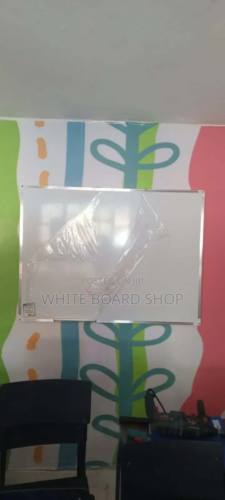 Brand New Magnetic Whiteboard 1200x 900mm Office Whiteboard-White