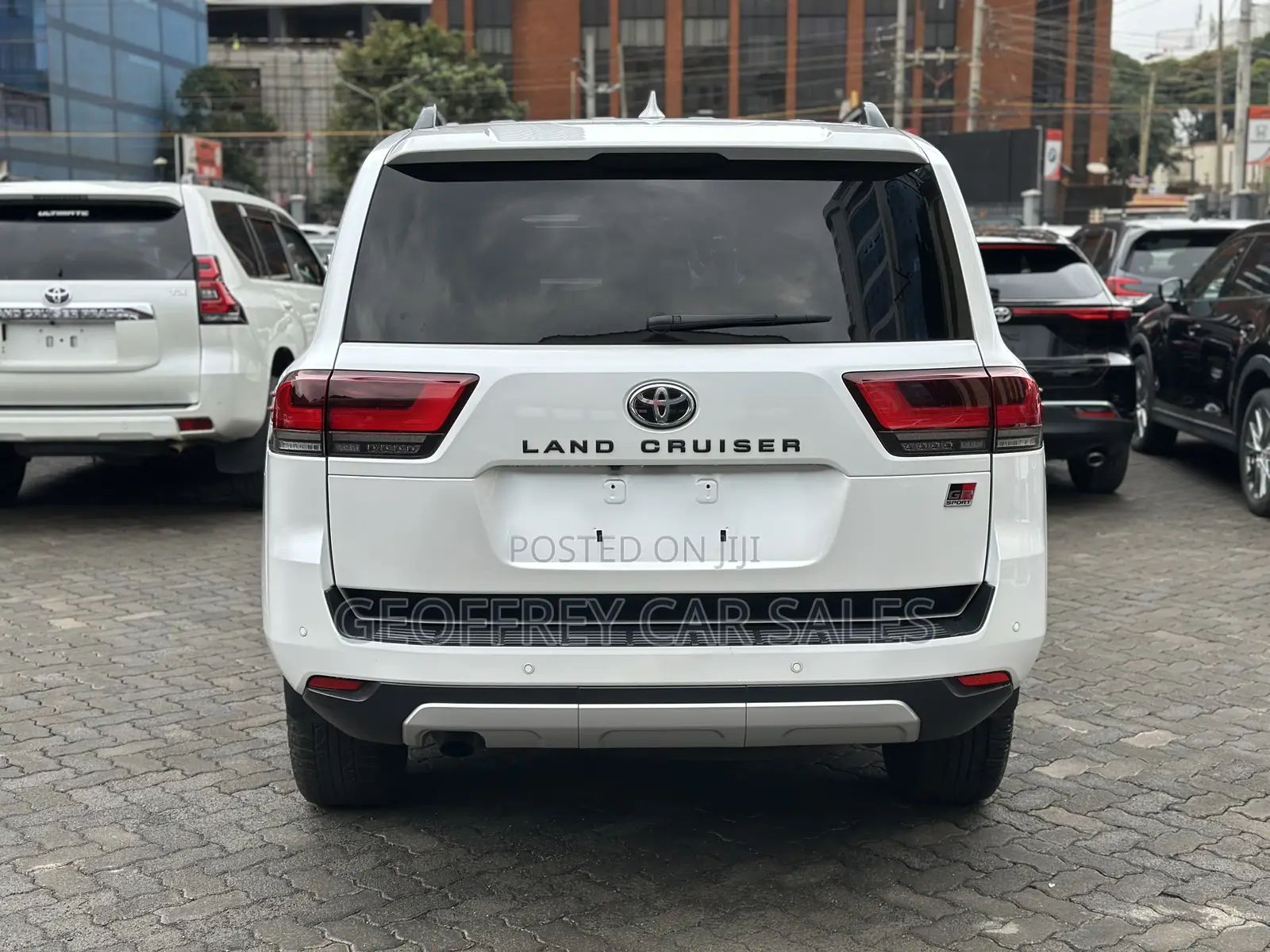 Toyota Land Cruiser Prado 2022 White
