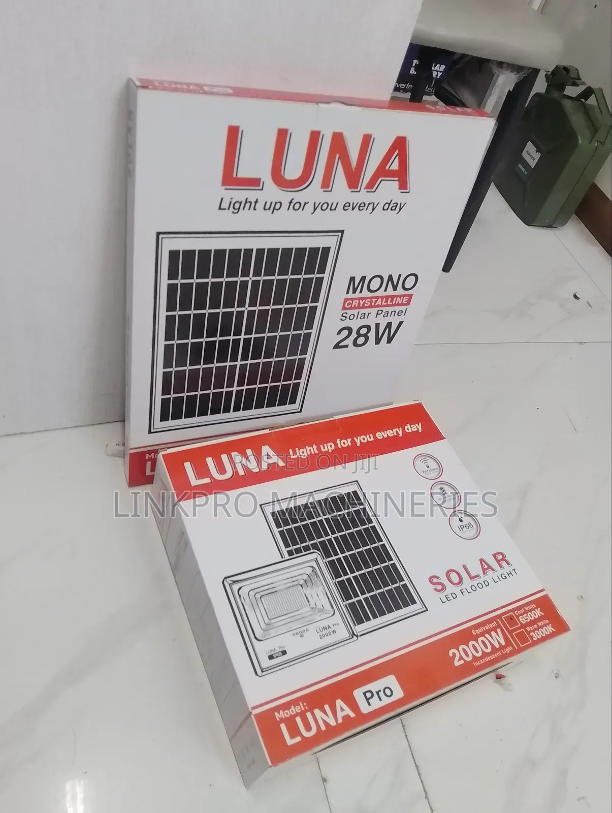 2000 Watts Luna Solar Floodlight