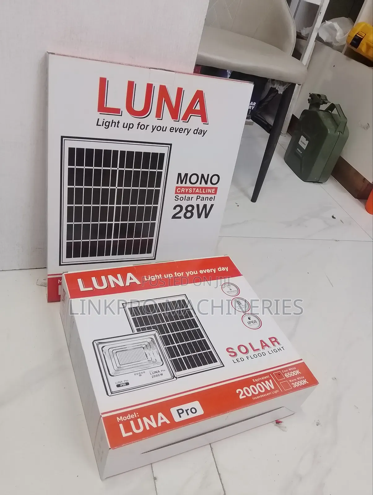 2000 Watts Luna Solar Floodlight