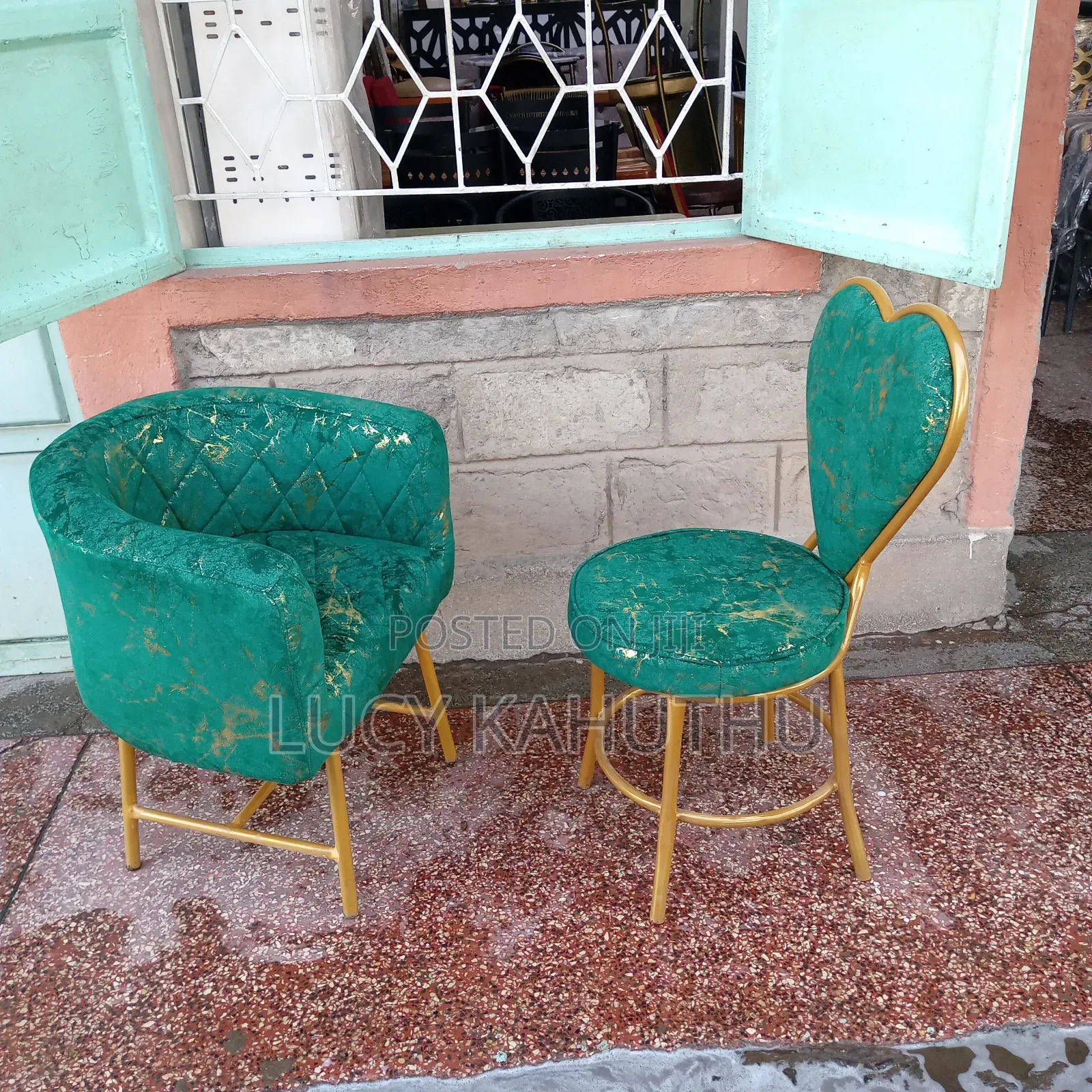 Love Chair With Spa Chair With Power Coating Finish