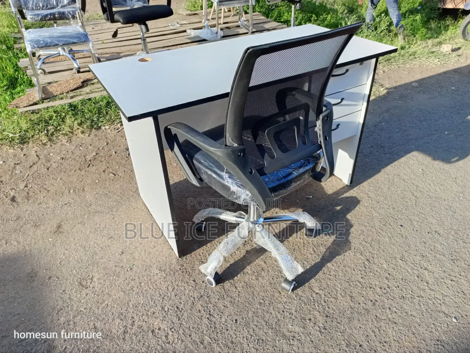 White Office Desk With Adjustable Mesh Chair
