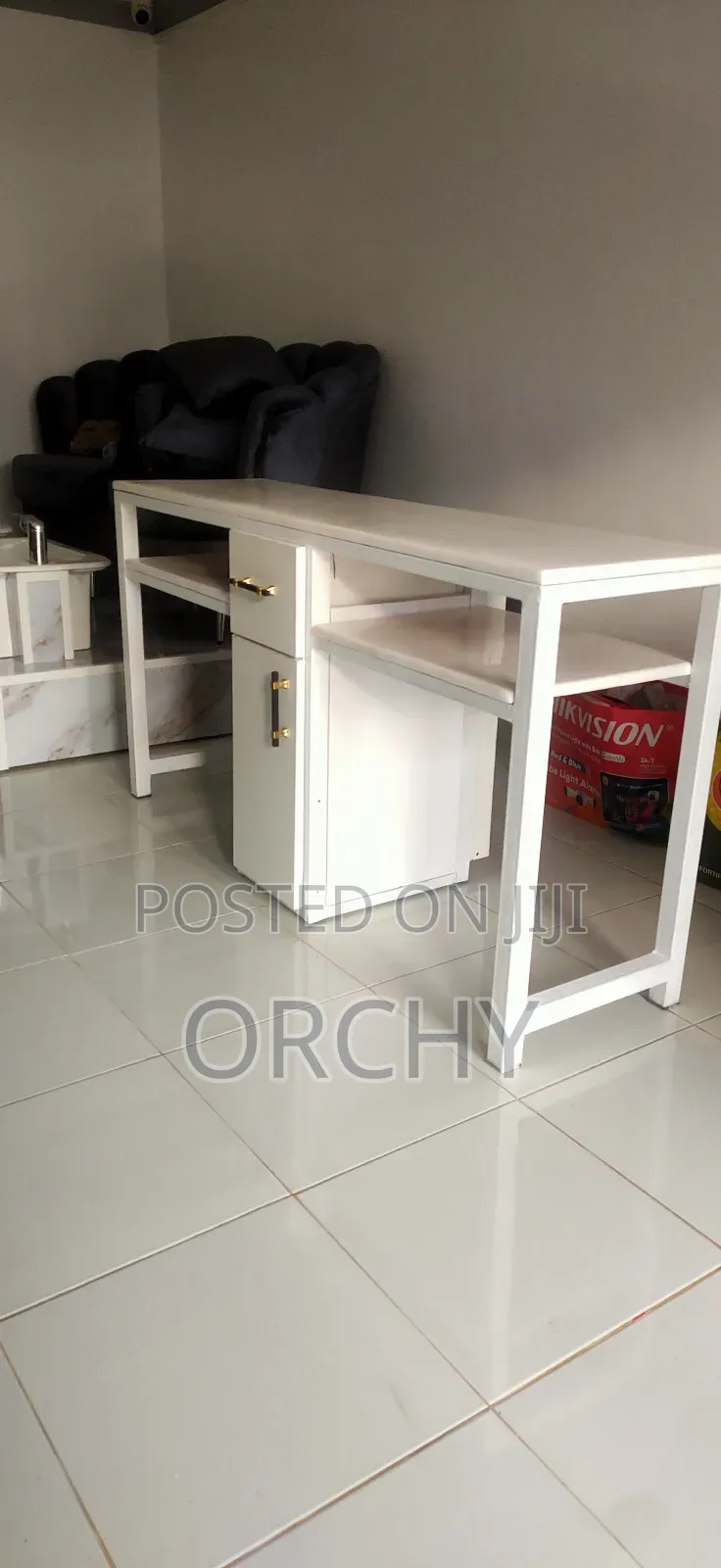 Manicure Table/ Nail Table