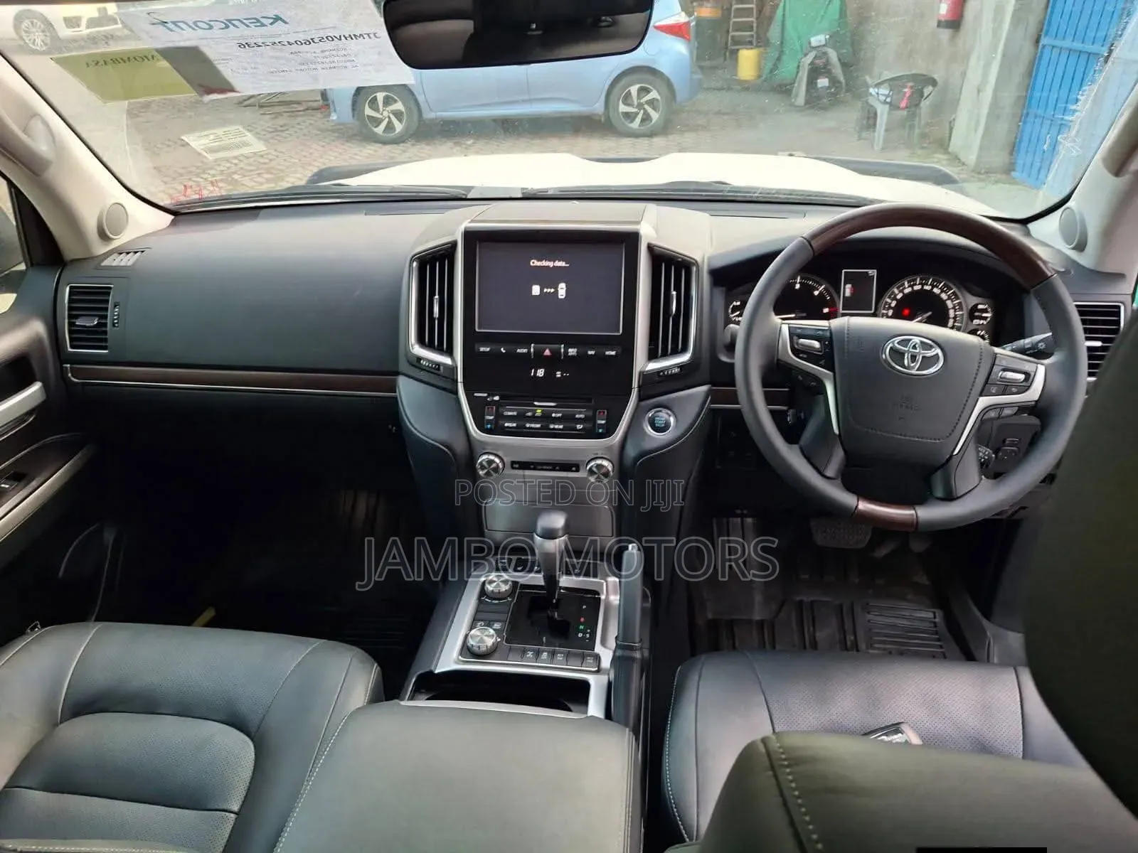Toyota Land Cruiser 4.5 V8 TD 2020 Silver