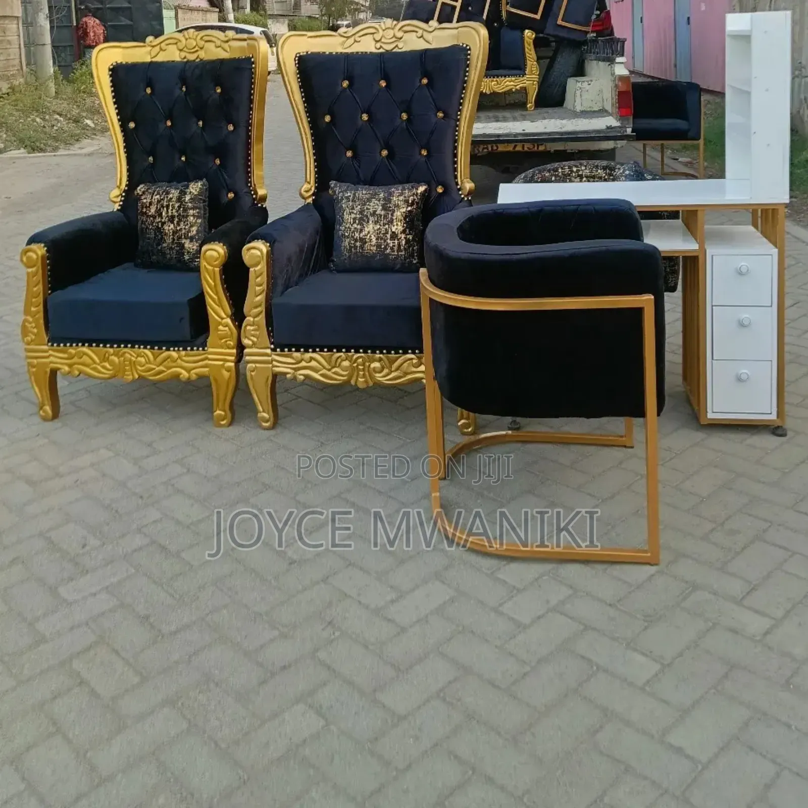 2 Pedicure Seats and a Manicure Set, Black and Gold 