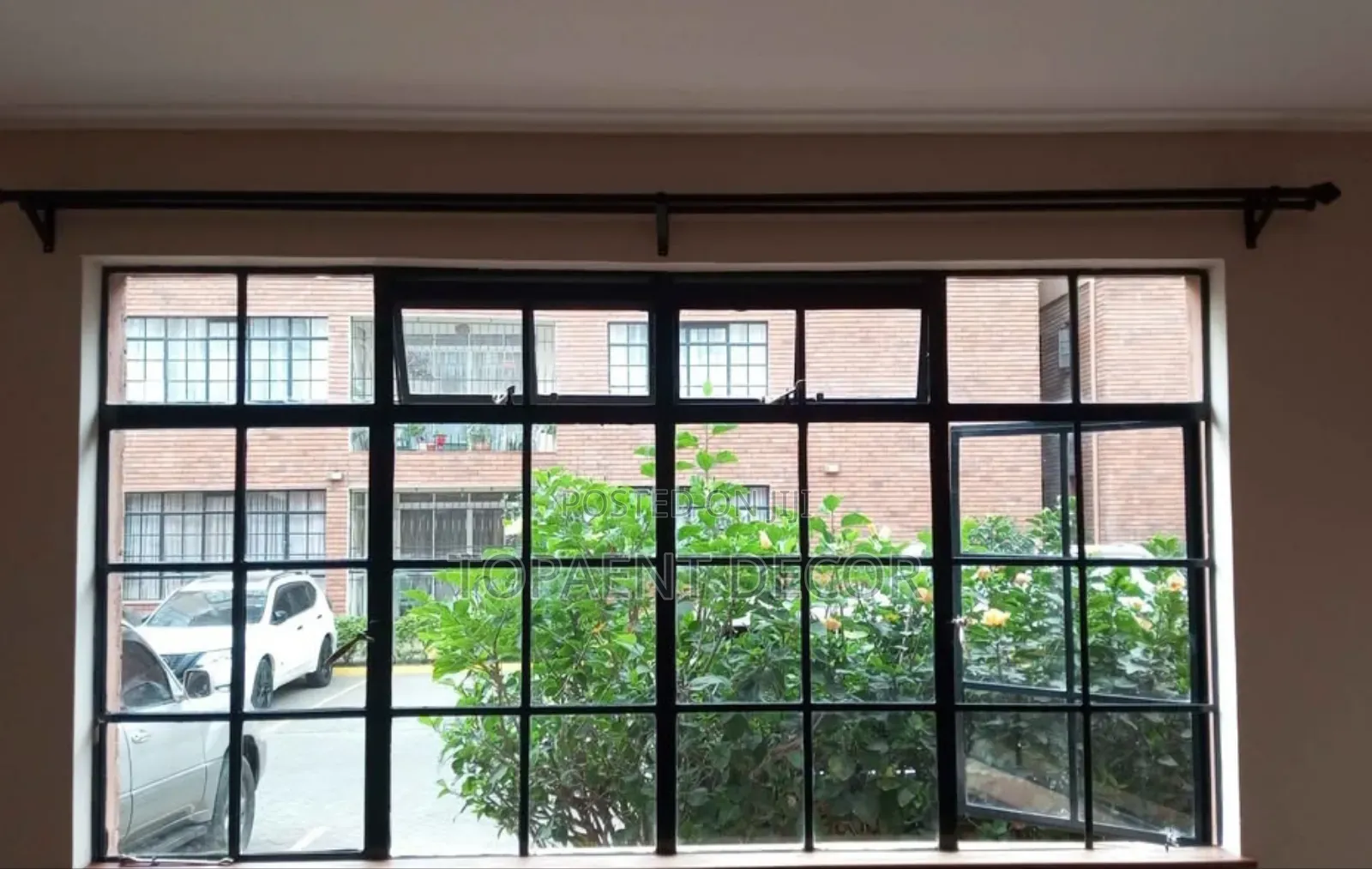 Powder Coated, Heavy Duty,Well Installed Window Curtain And Sheer Rods