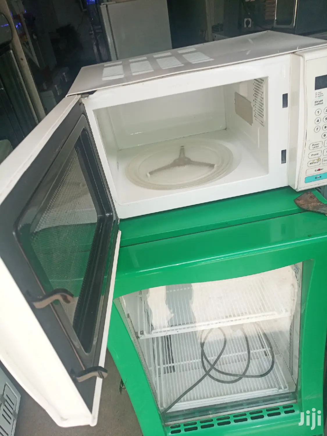Microwave Oven