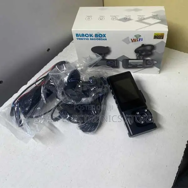 Smart 3-Camera Dash Cam With Wifi Support C309 Blackbox Dash Cam