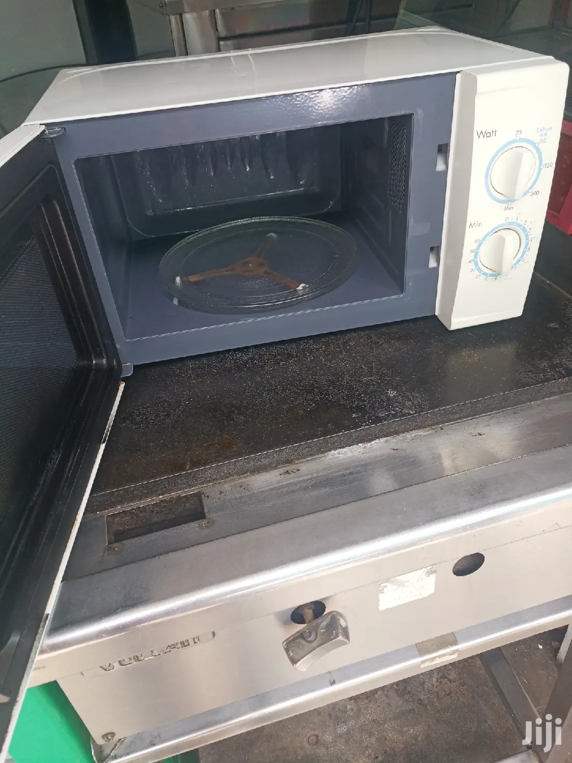 Microwave Oven
