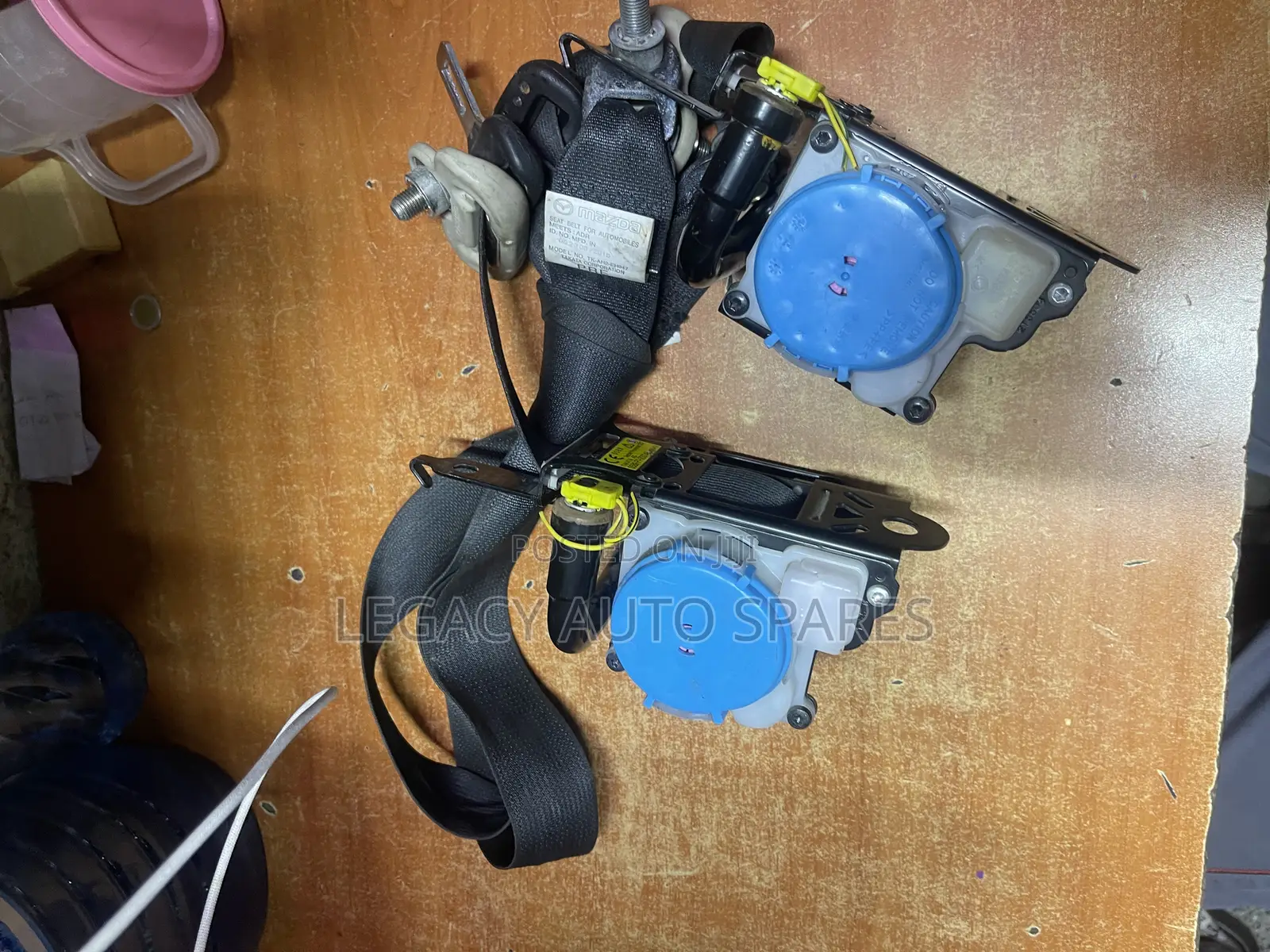 Mazda Demio Safety Belts