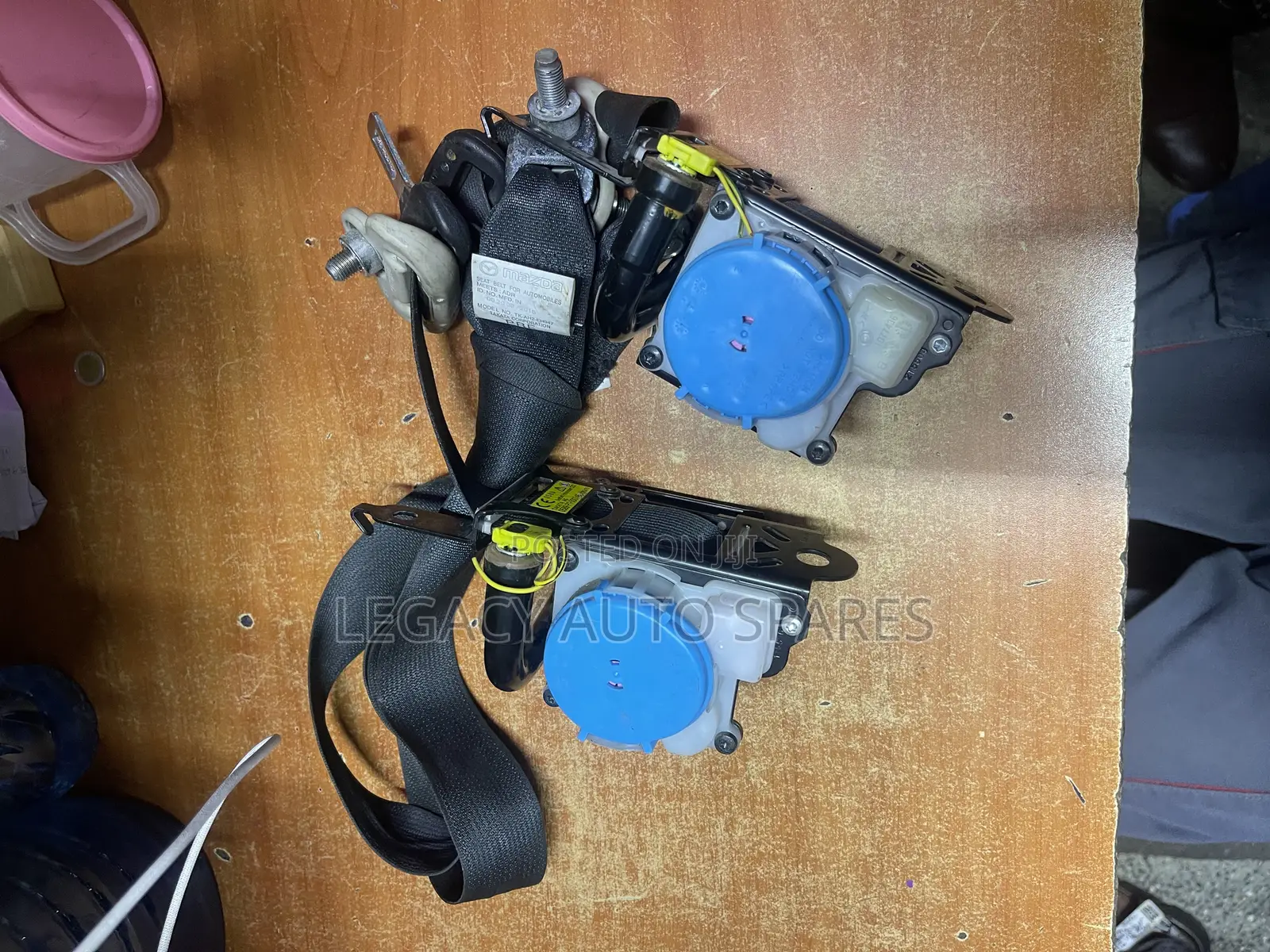 Mazda Demio Safety Belts