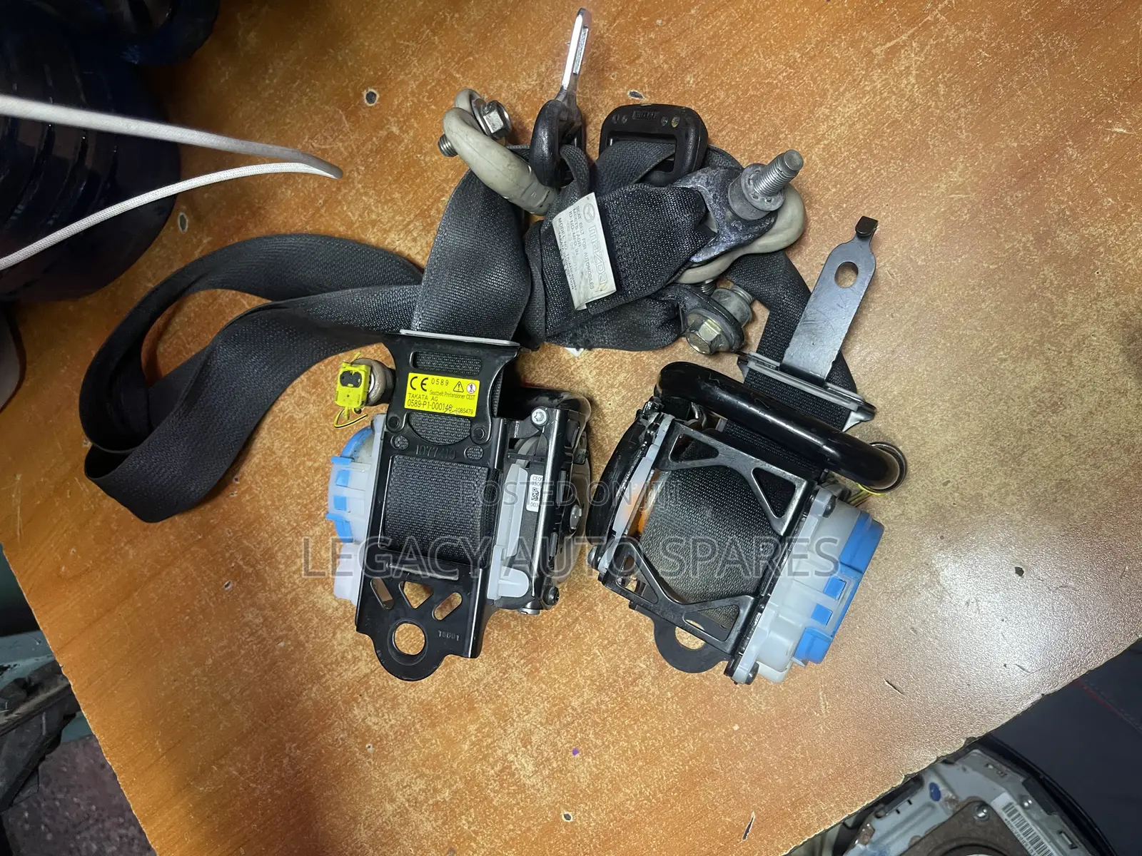 Mazda Demio Safety Belts