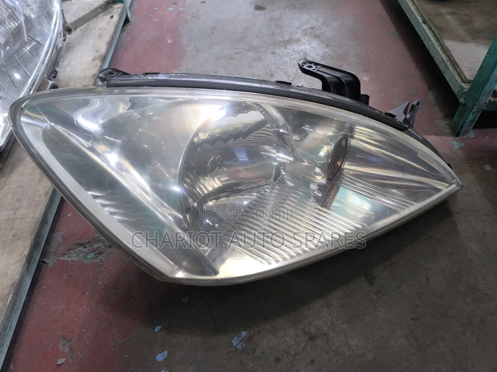 Mitsubishi Lancer Non Xenon 2010  Headlights