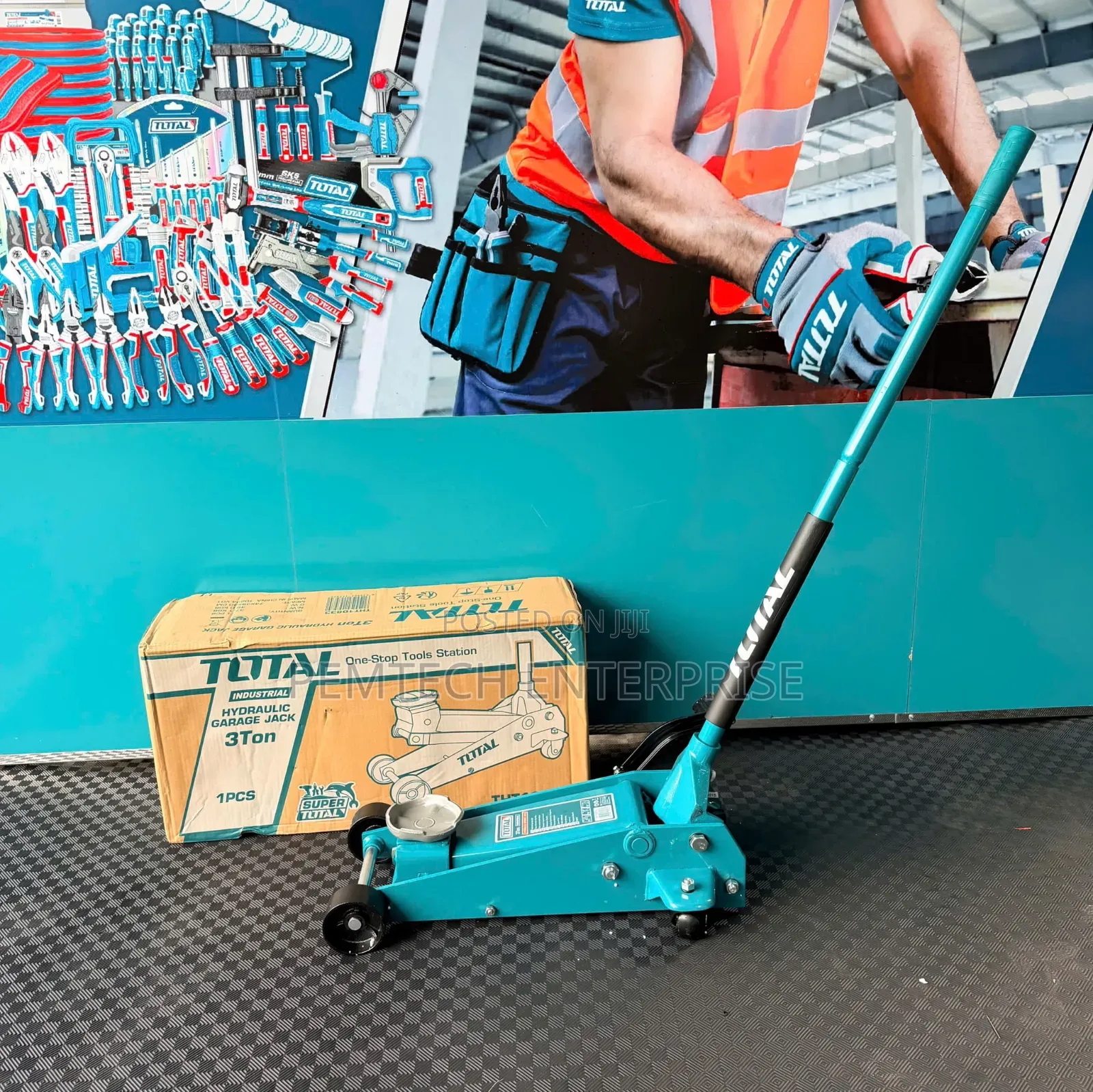 Total 3-Ton Hydraulic Floor Jack.