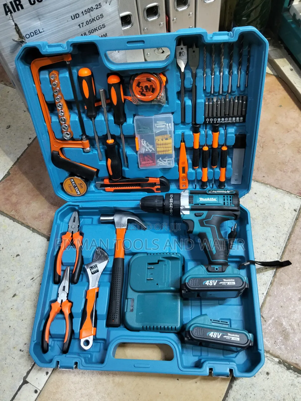 Makita Electrical Cordless Drill Set 2 Battery 48 v and Accessory Set