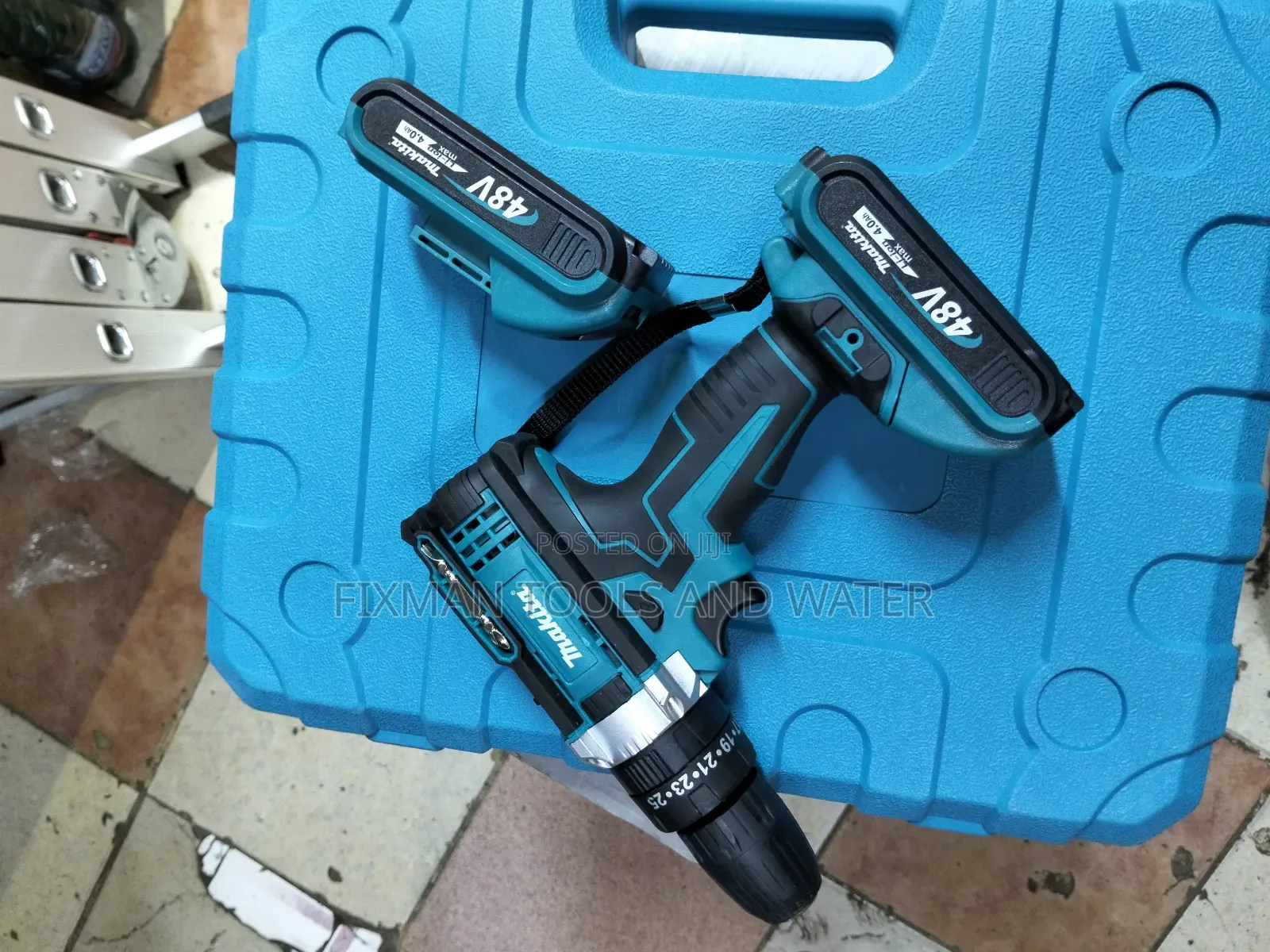 Makita Cordless Drill Set With Accessories 2 Battery 48v Each
