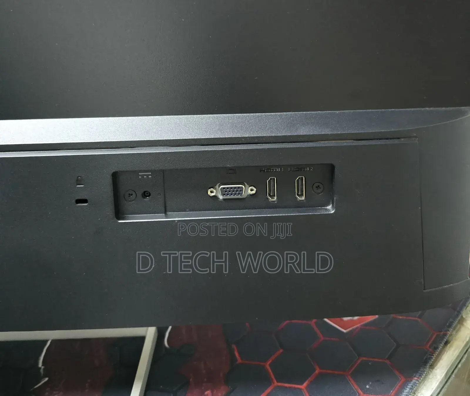 Hp M32f 1080p FHD