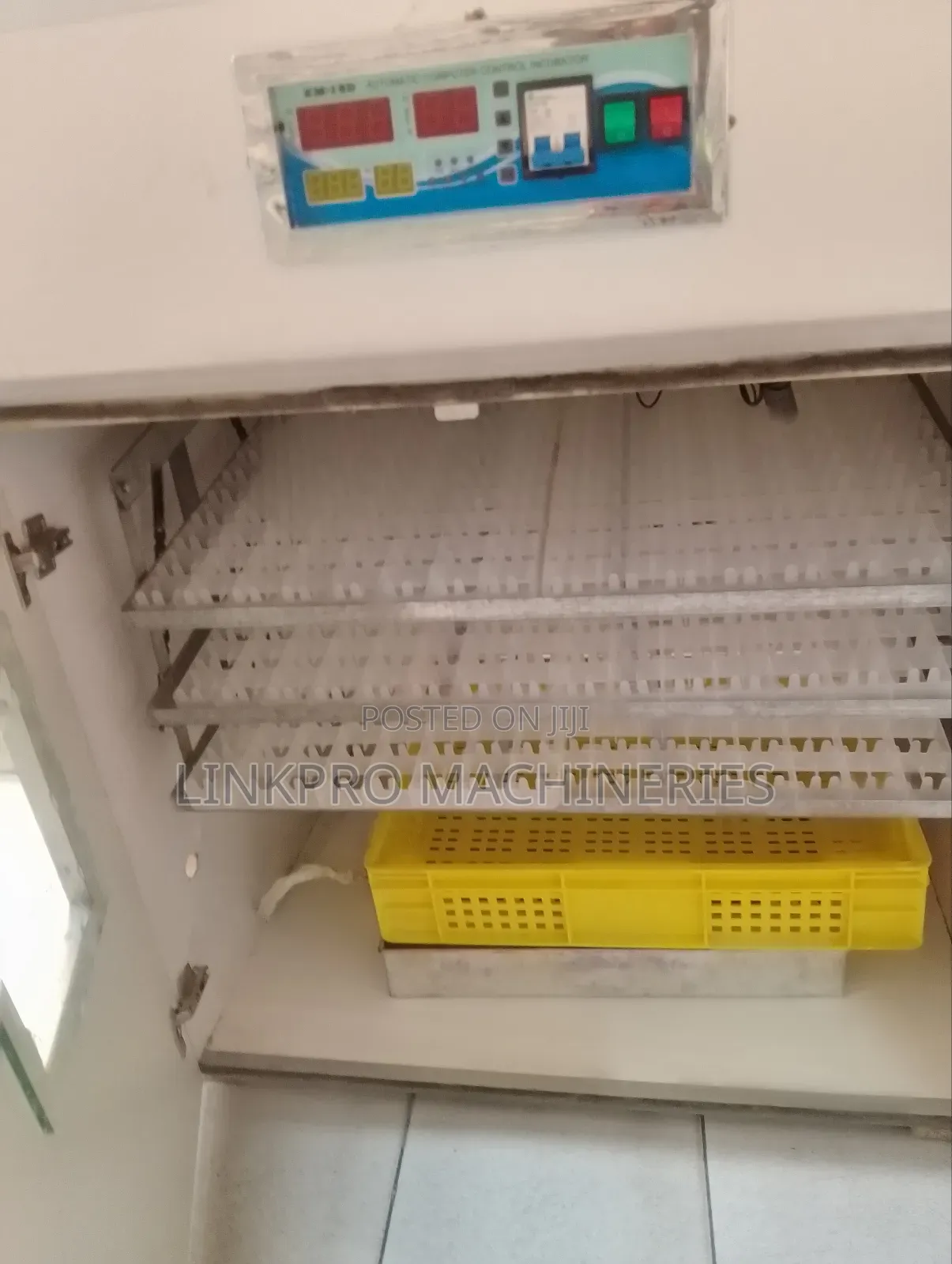 526 Ac/Dc Eggs Incubator