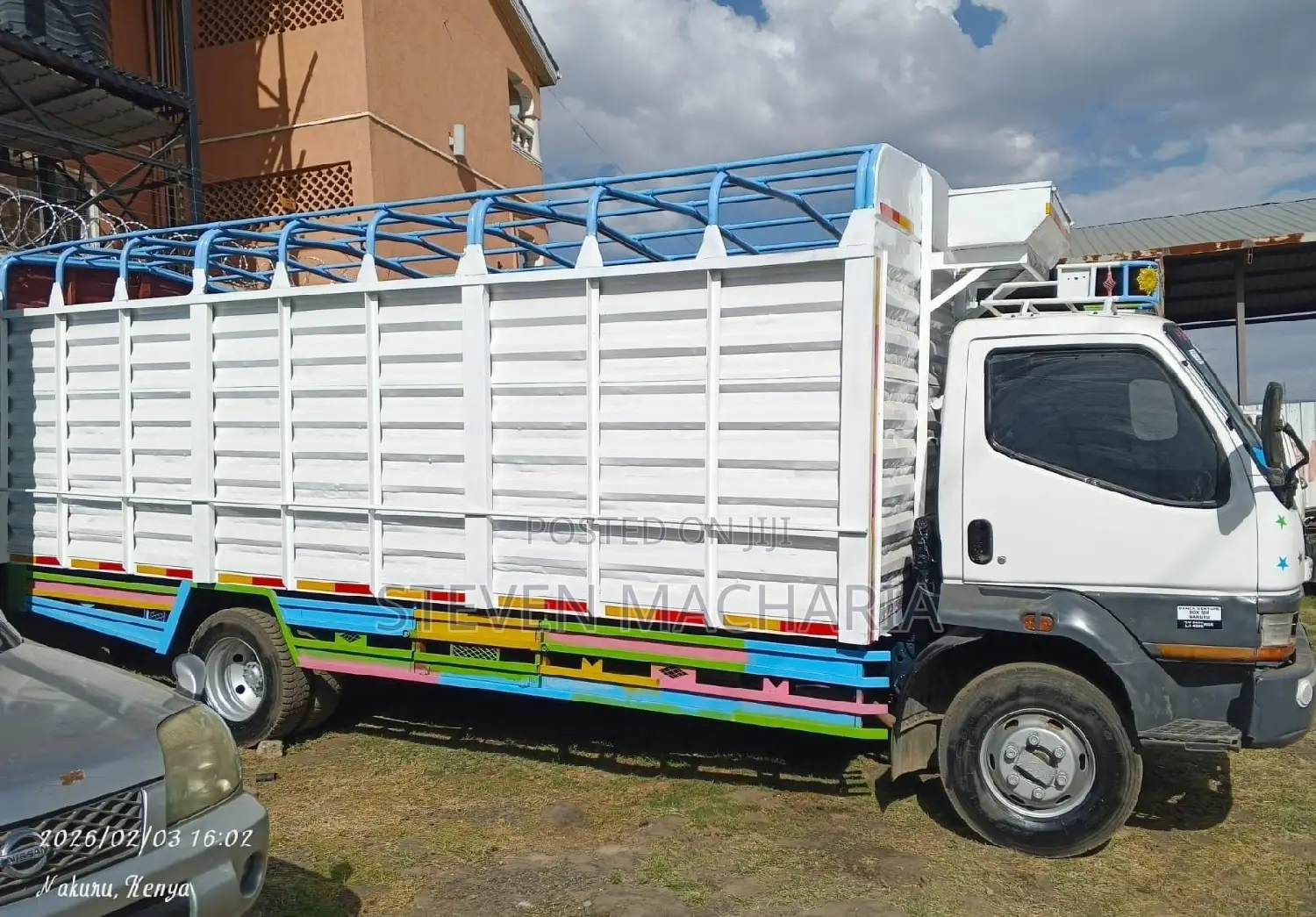 Mitsubishi Fh Local 2017 White