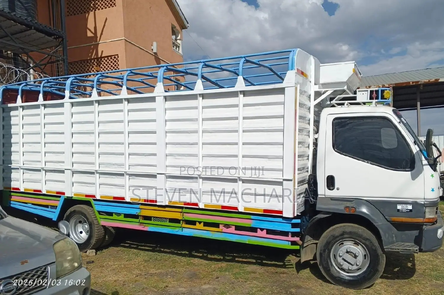 Mitsubishi Fh Local 2017 White