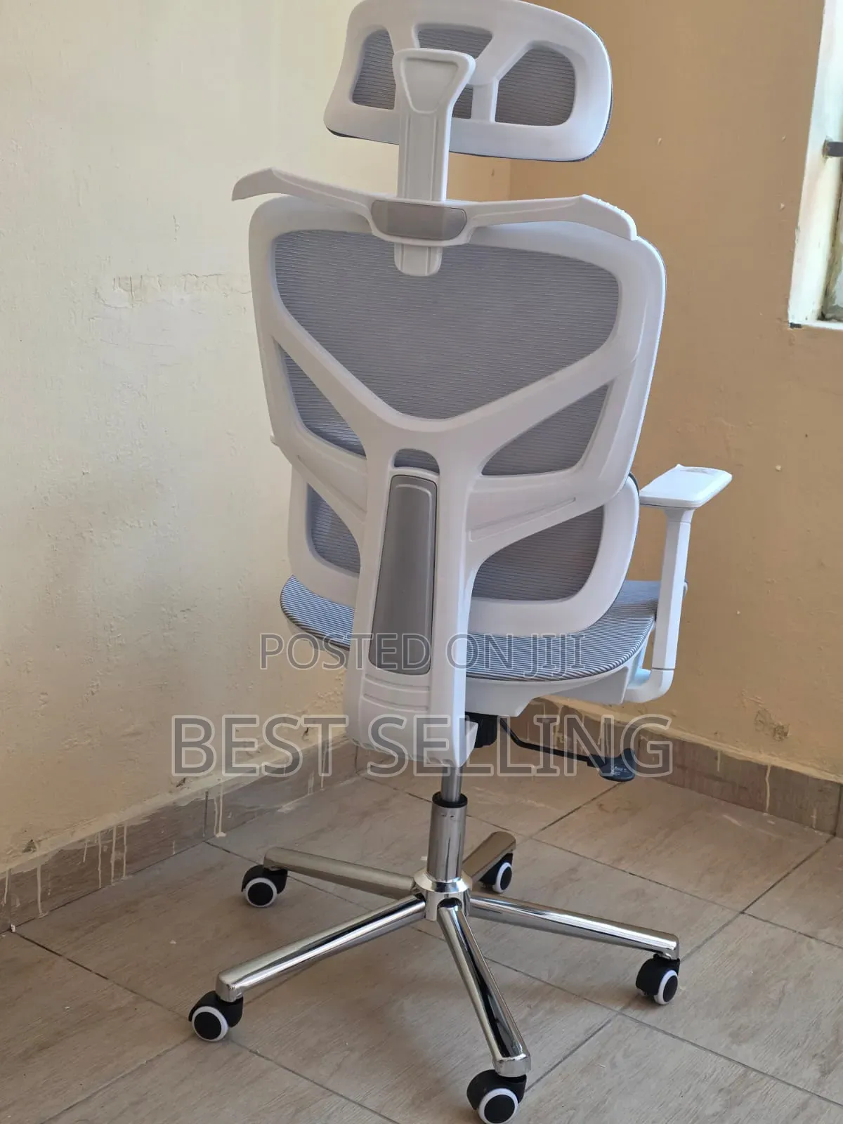 Classic White Headrest Chair