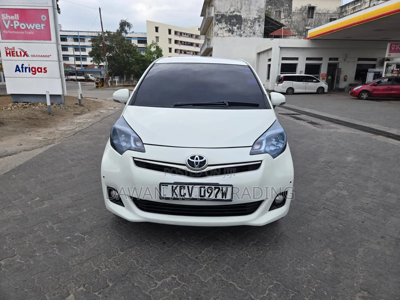 Toyota Ractis 2013 White