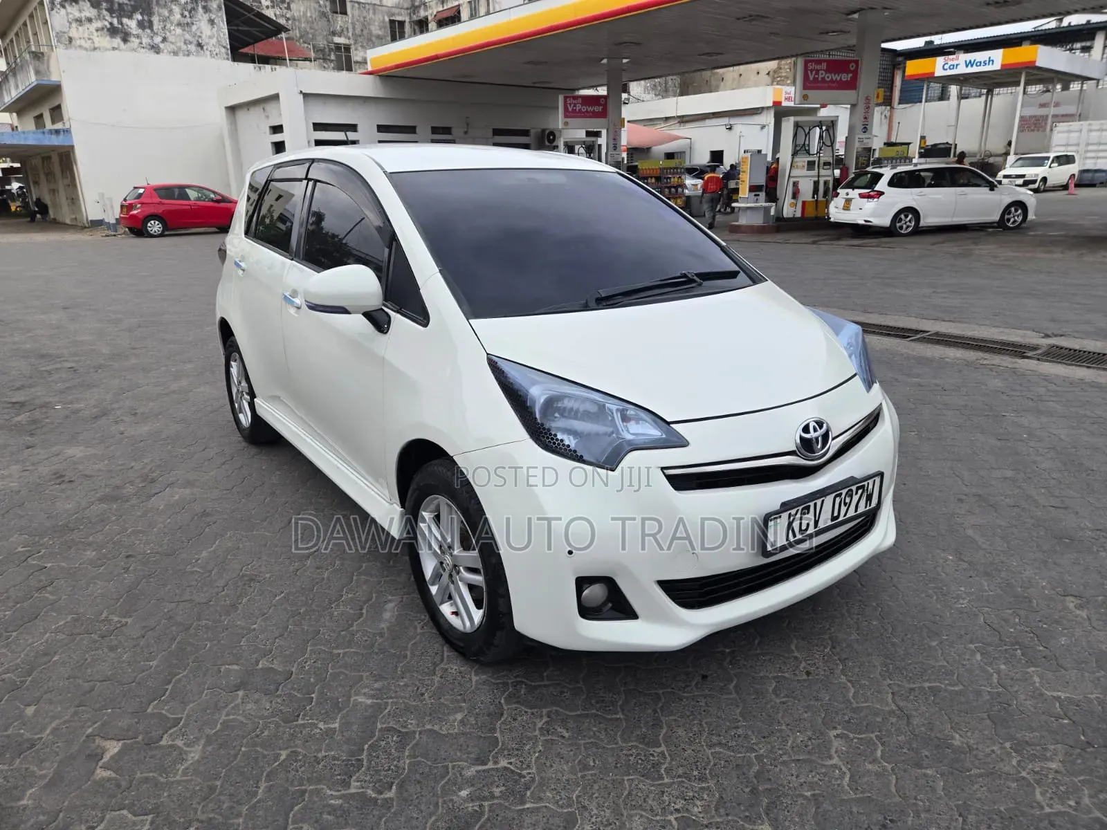 Toyota Ractis 2013 White