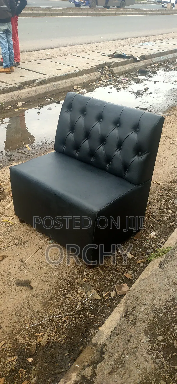 3ft Black Waiting Couch