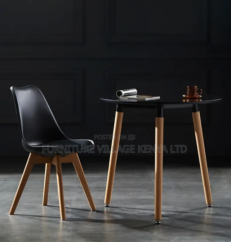 Dining Table; Round Wooden Outdoor Dining Table