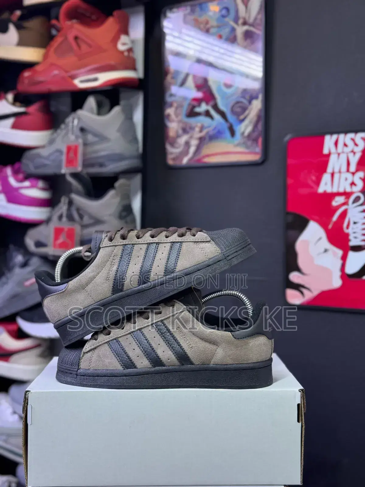 Adidas Originals Superstar.