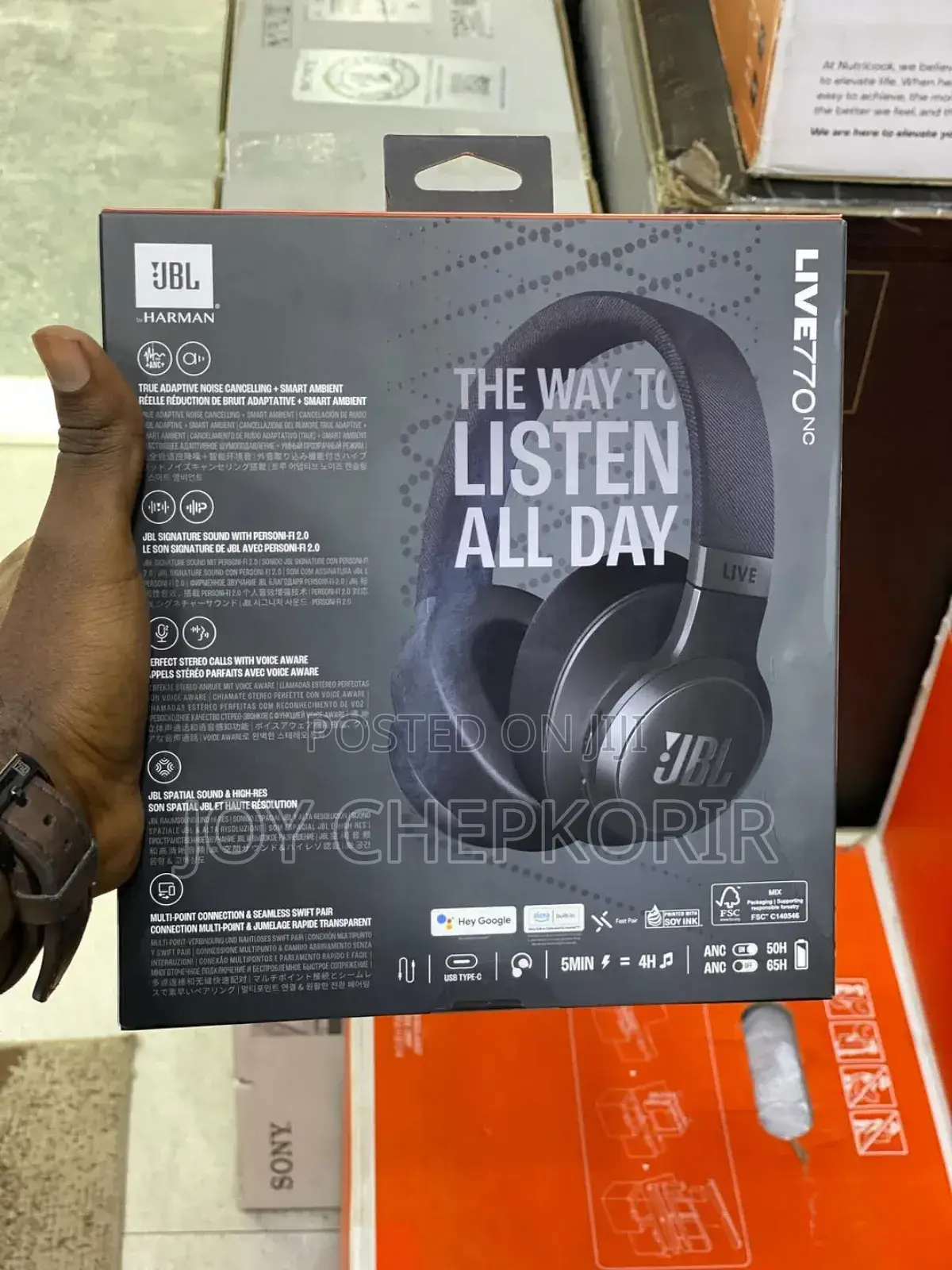 JBL Live 770nc Wireless Over‐Ear Noise‐Cancelling Headphones