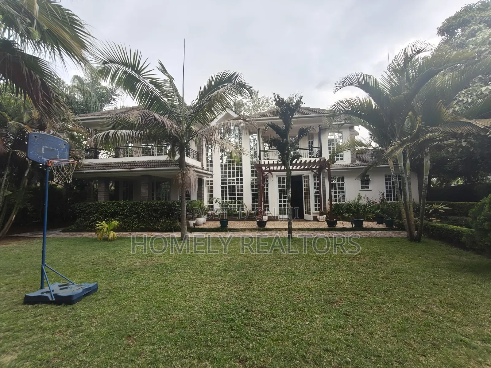 4bdrm Maisonette in Karen, Nairobi for sale