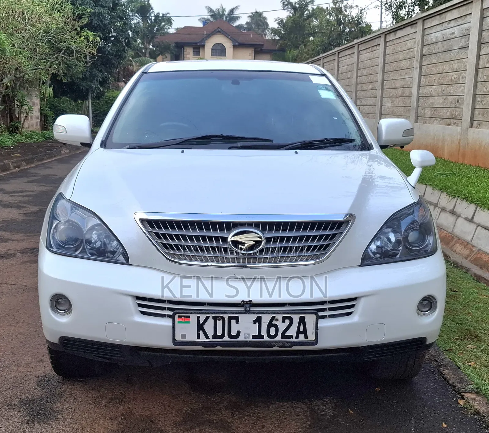 Toyota Harrier 3.3 Hybrid 4WD 2011 White