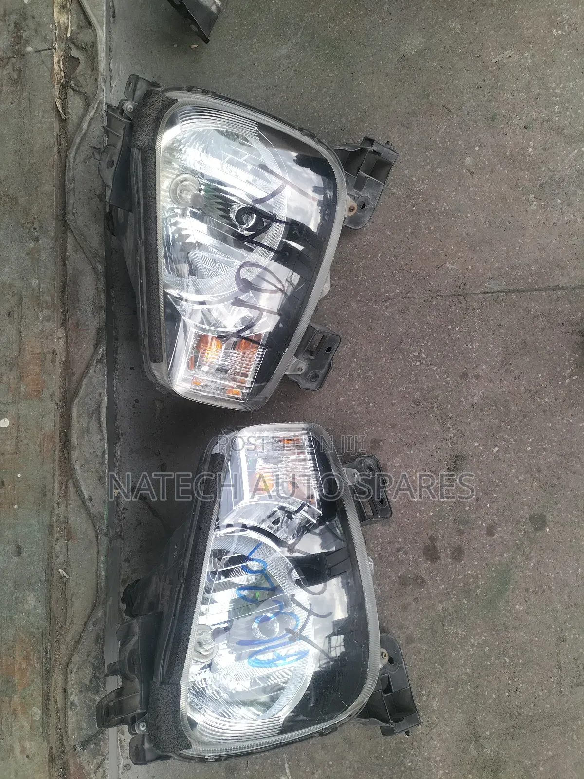 Suzuki Alto 2015 Headlights