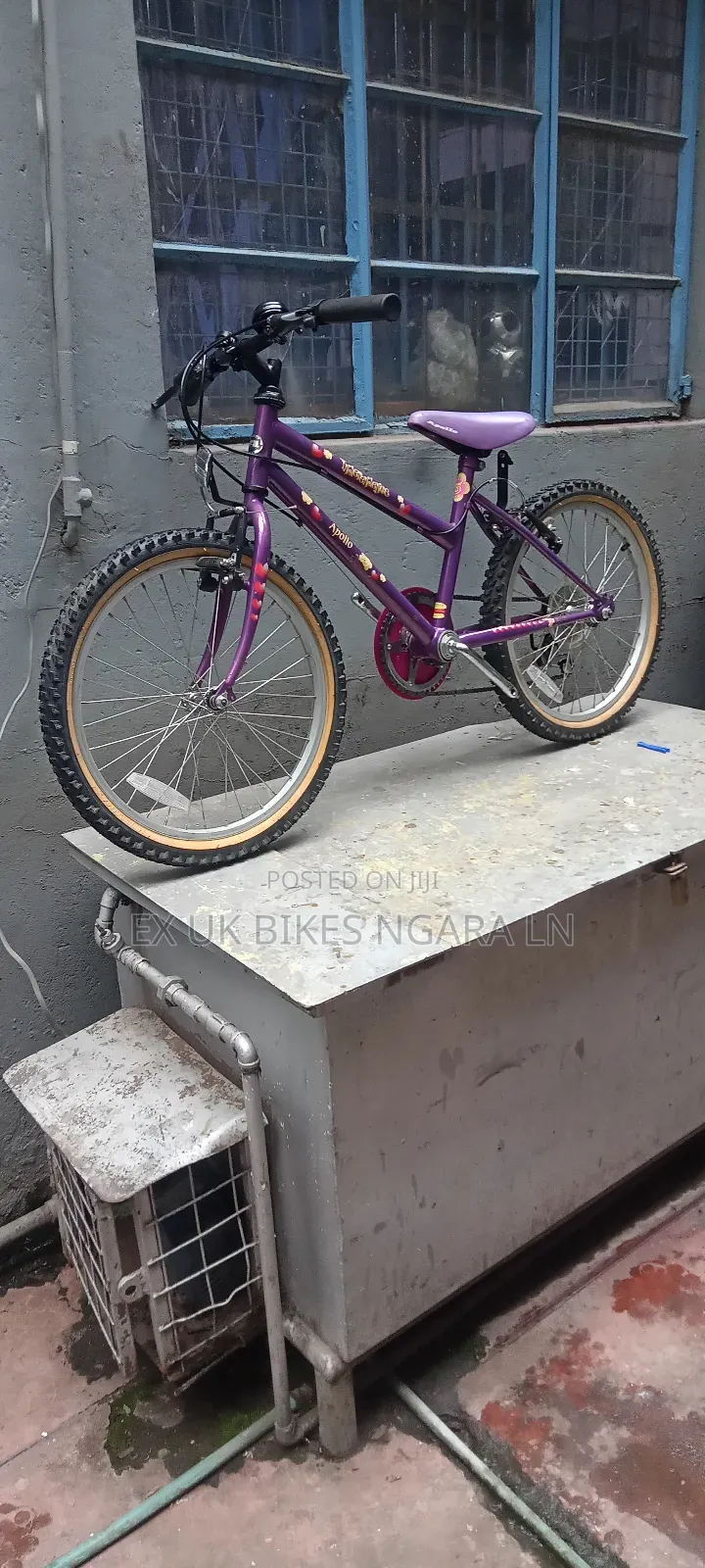 Ex Uk Size 20 MTB Apollo for 6-7 Yr Old