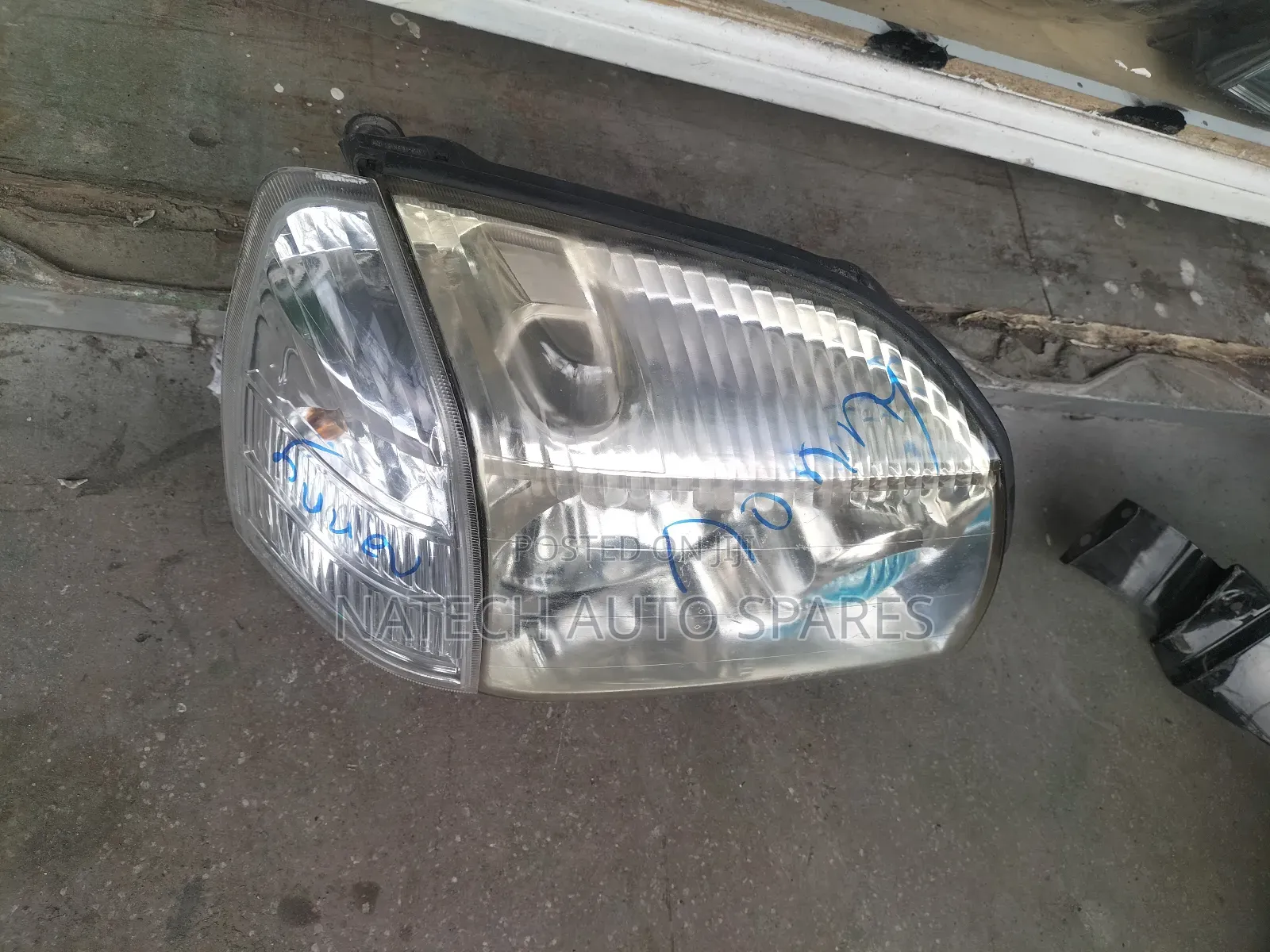 Nissan Extrail 2005 Headlight Non Zenon