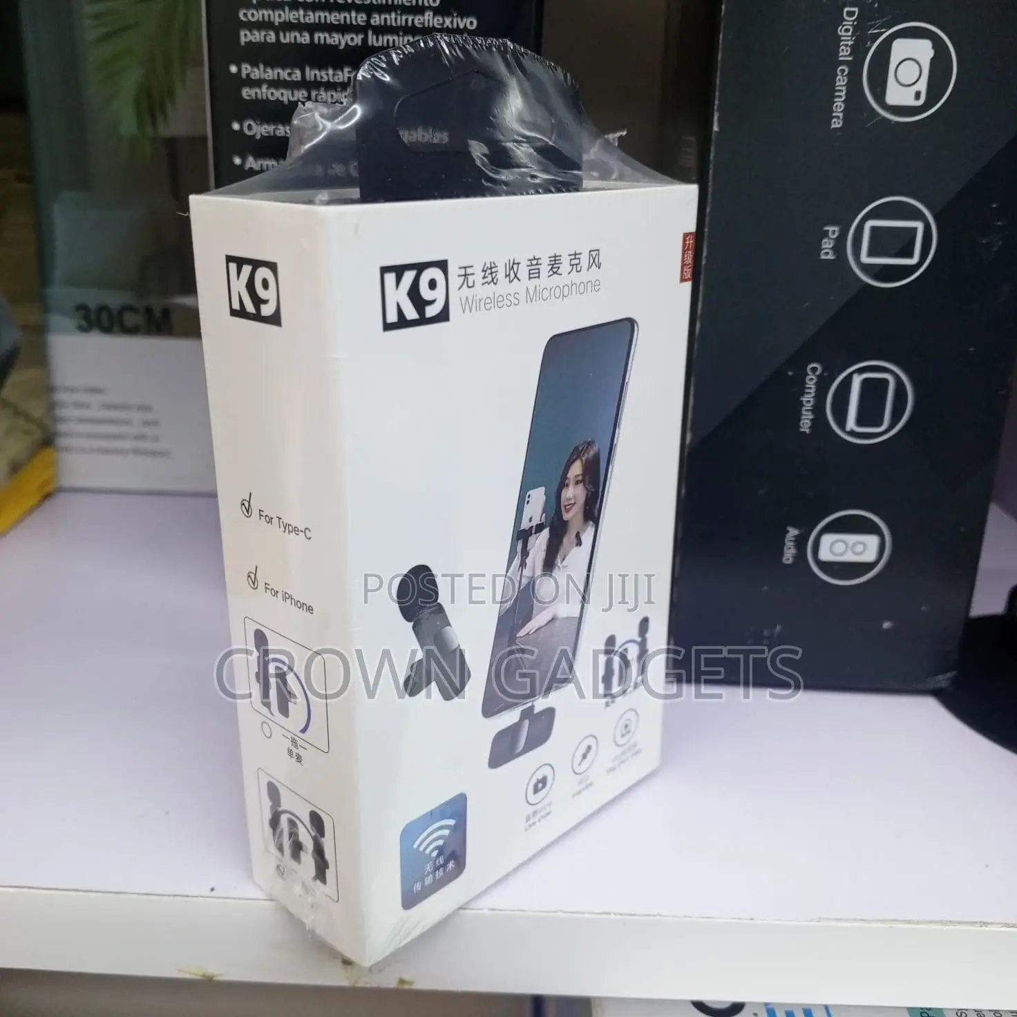 Clip-on Wireless Microphone for Live Streaming