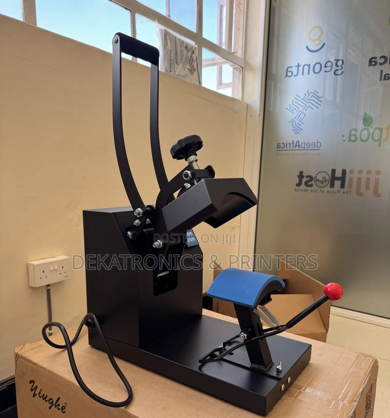 15.24cm by 7.62cm Cap Press Machine