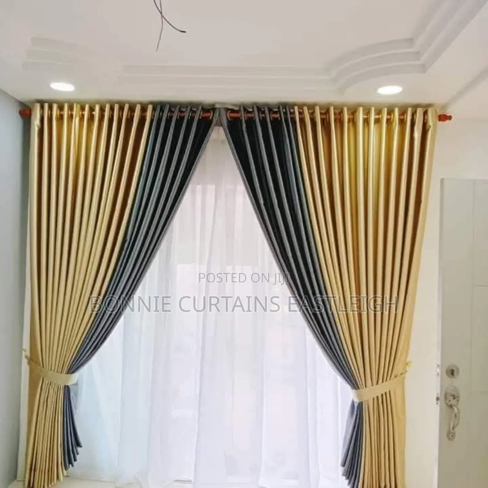 Green and Blue Curtains Best for Living Rooms