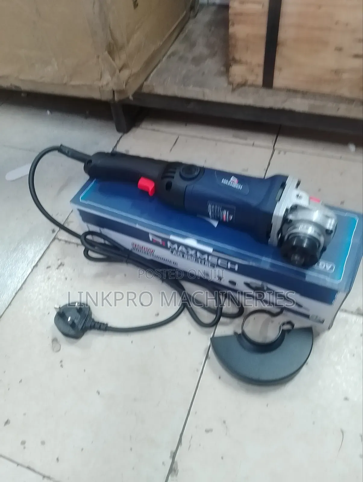 Maxmech 950 Watts Angle Grinder