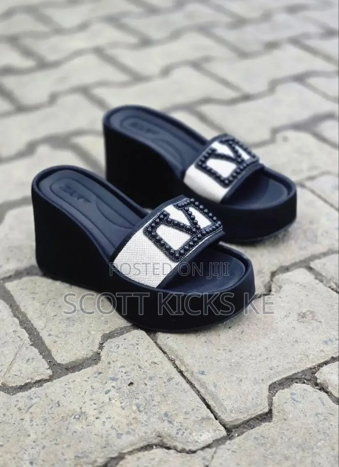 Ladies Embroided Wedge Platforms