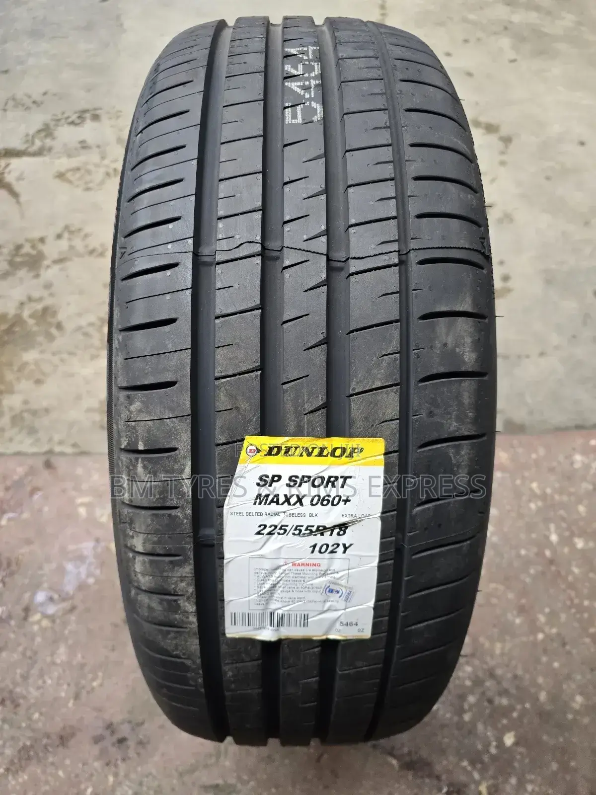 225 /55 R18 Dunlop Tyres (Sp Sport) Japan.