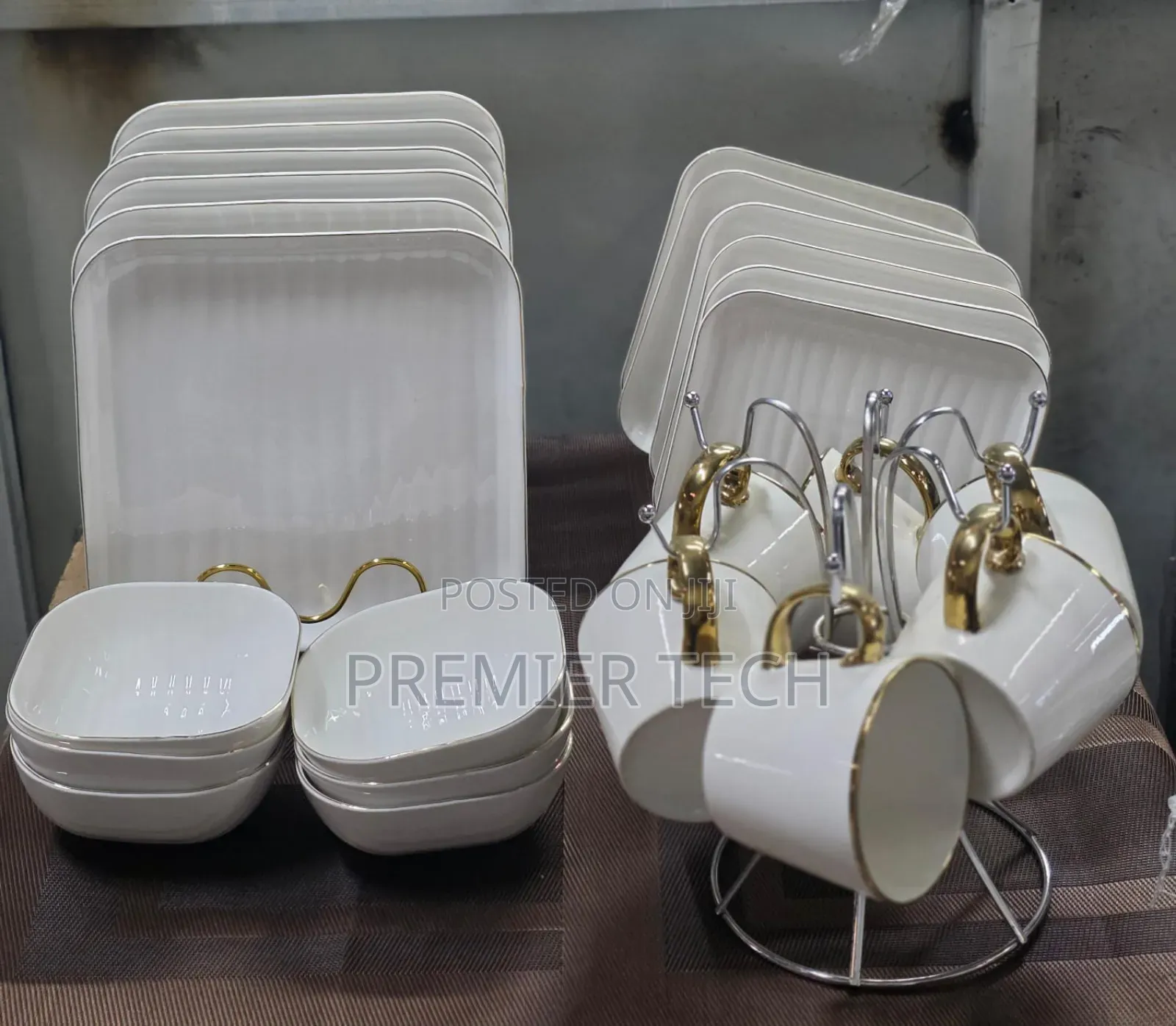 24 PCS New Square Ripped Dinner Set