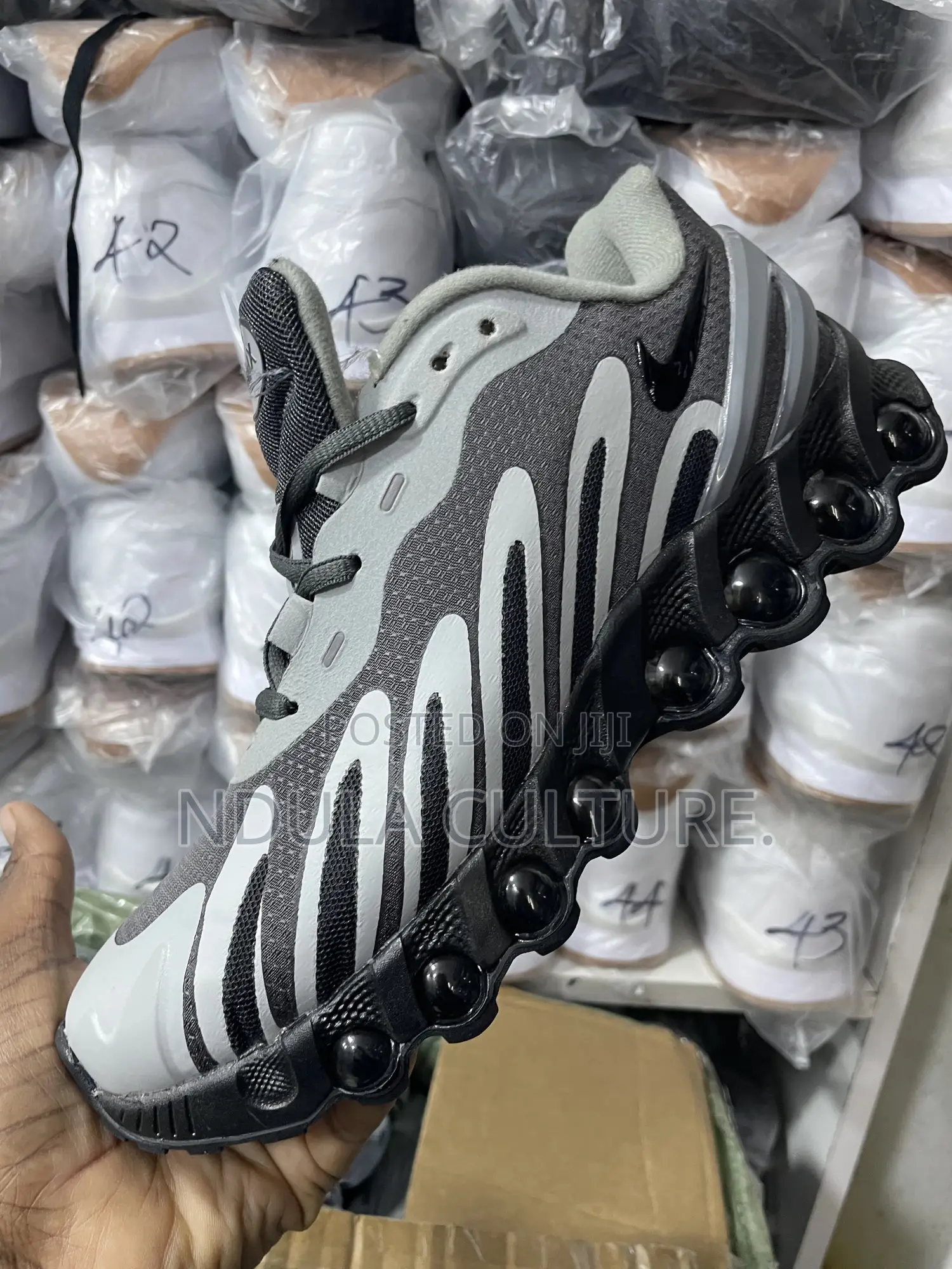 Nike Dn8 Sneakers