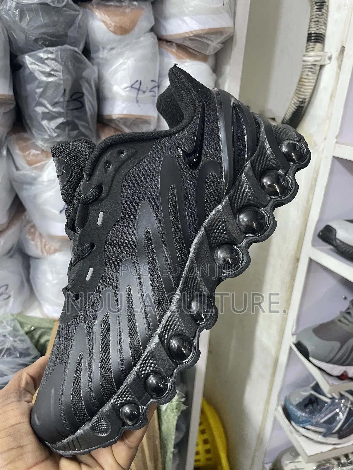 Nike Dn8 Sneakers