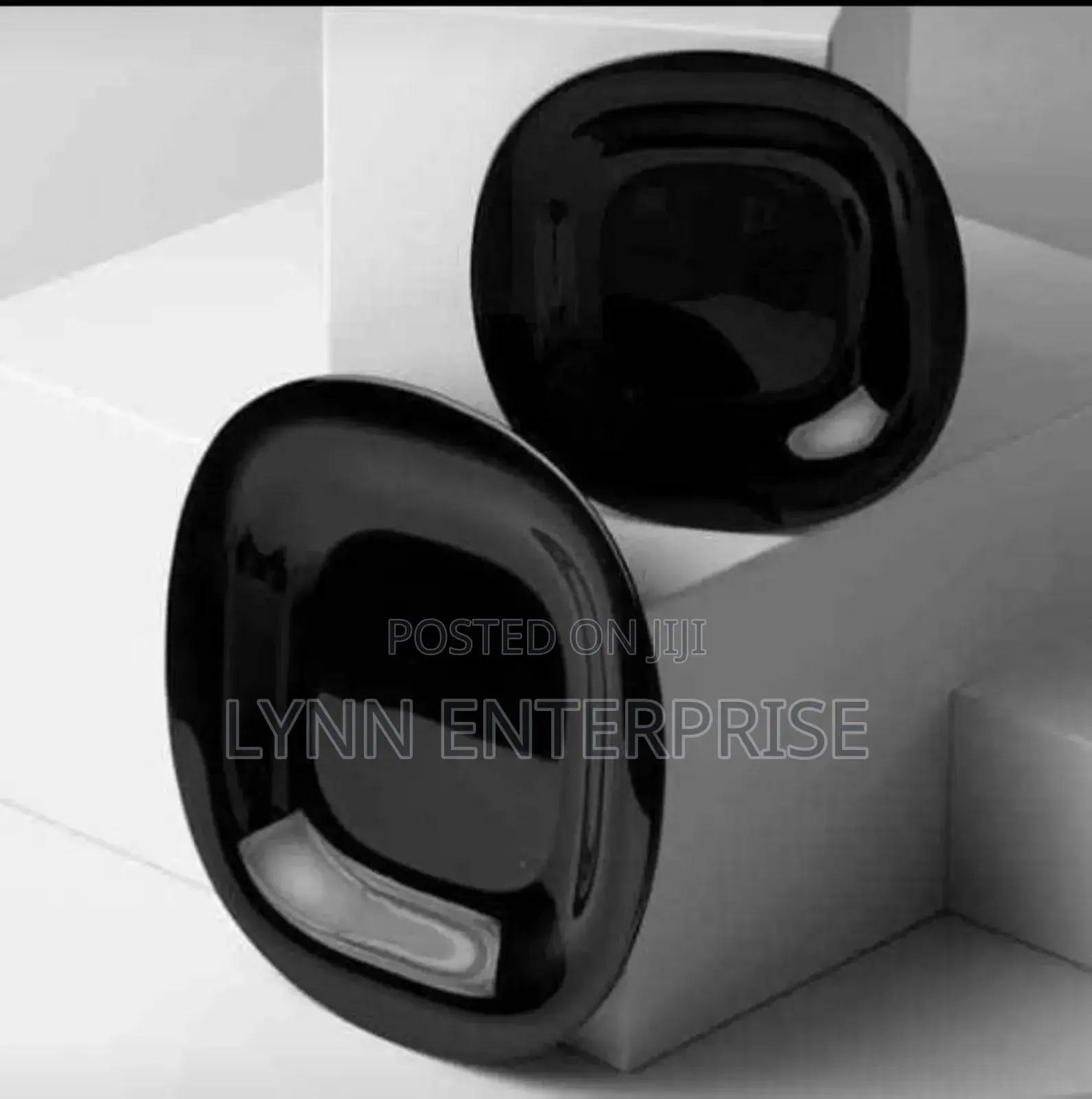 L9817 Luminarc Carine Black Noir Plates 11 Inch
